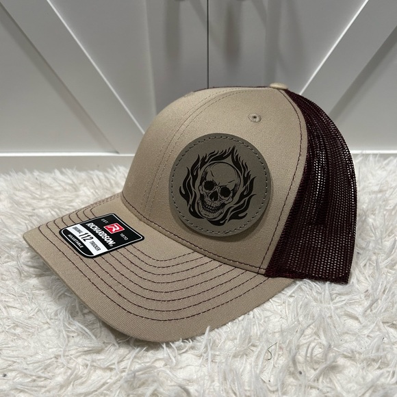 Trucker SnapBack hat Richardson 112 Hat. Skull flames. - Picture 1 of 2